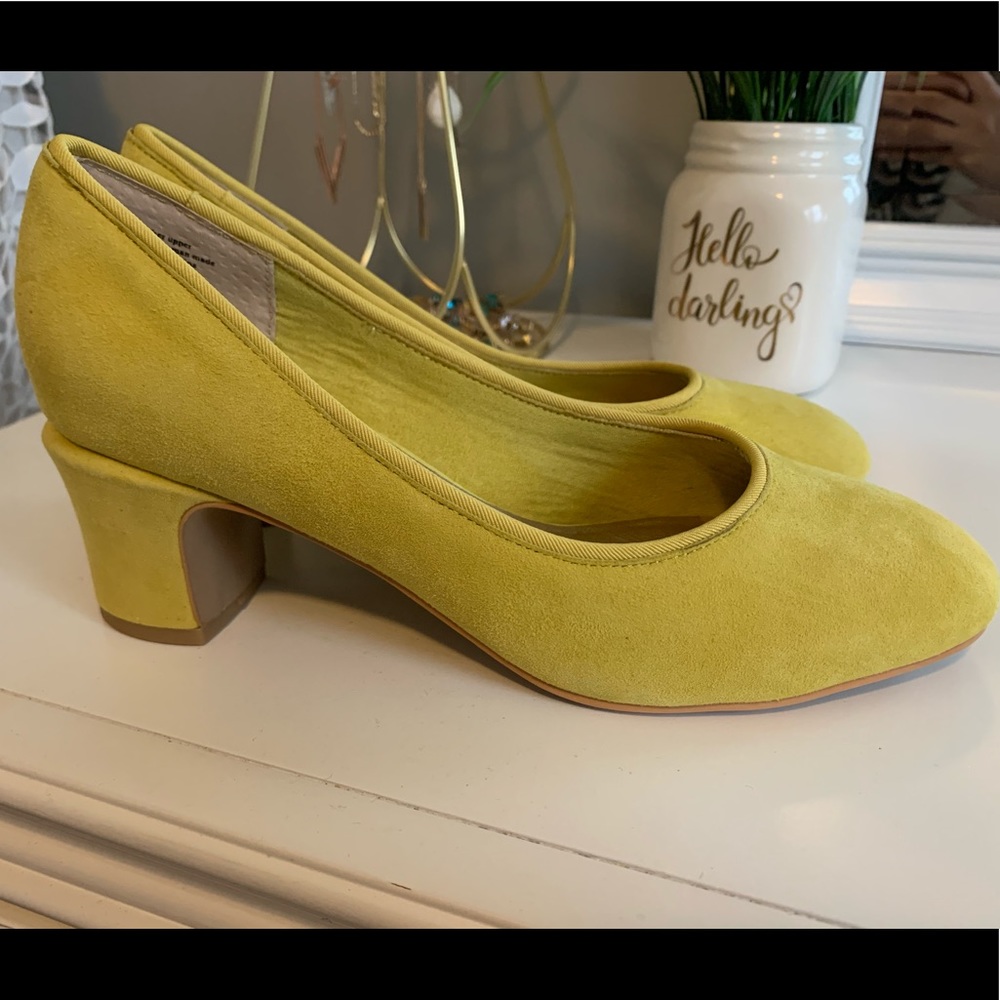 Anthropologie Liendo Las Cruces yellow suede heels